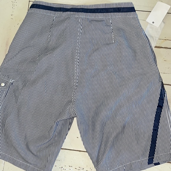 Swim trunks 28 TW 👁 CE Navy Pinstripe Swimming Unlined Velcro Fly 9 Inseam - Picture 6 of 11